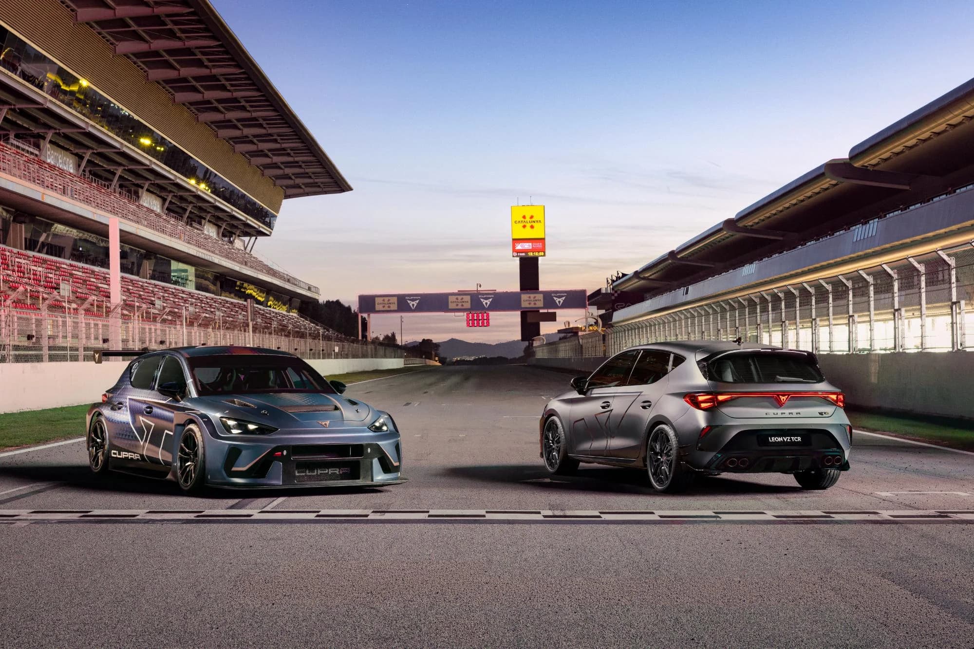 Noua Cupra Leon VZ TCR: cel mai puternic model Leon cu tracțiune față disponibile acum local