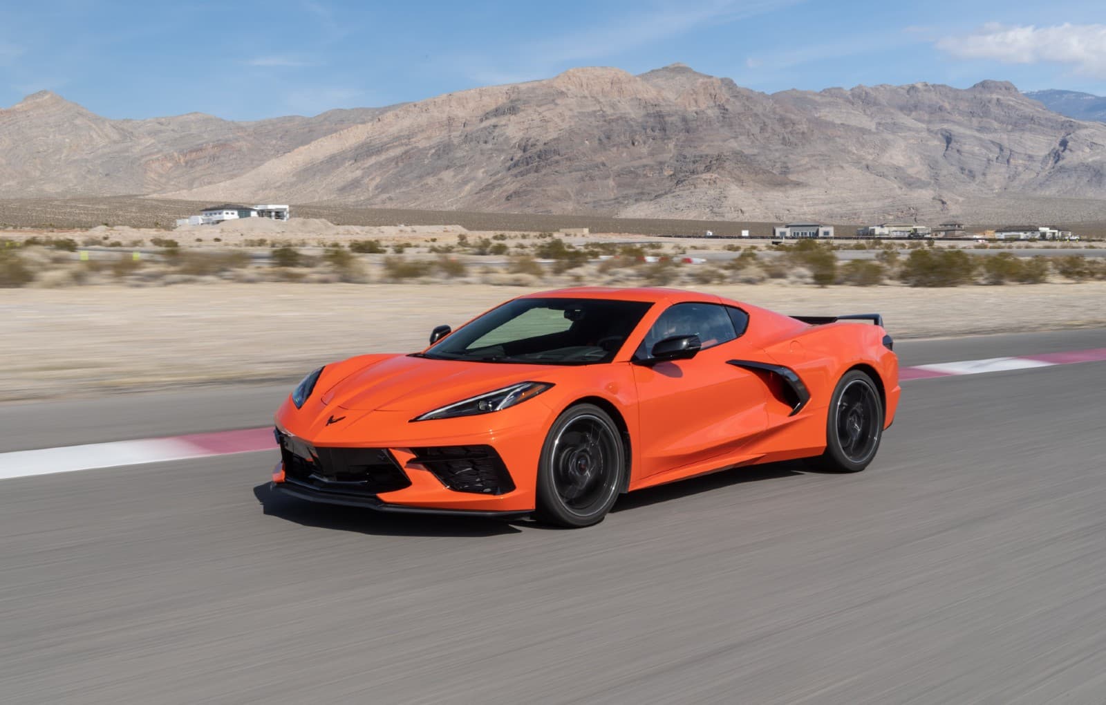 Vânzările Chevrolet Corvette suspendate temporar din cauza unei defecțiuni la semnalizatoare