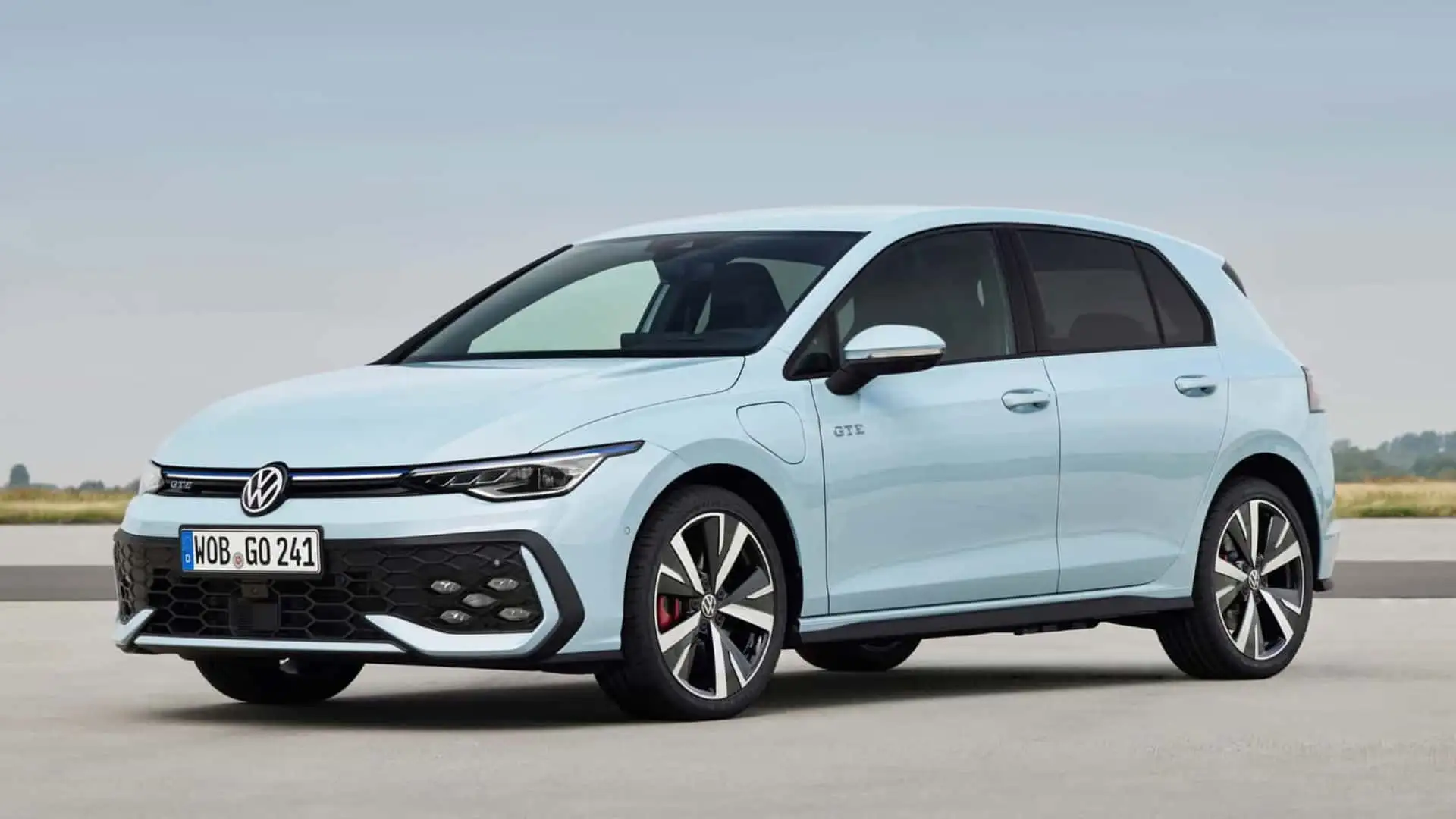 Volkswagen Golf 2024: Design îmbunătățit și tehnologie avansată