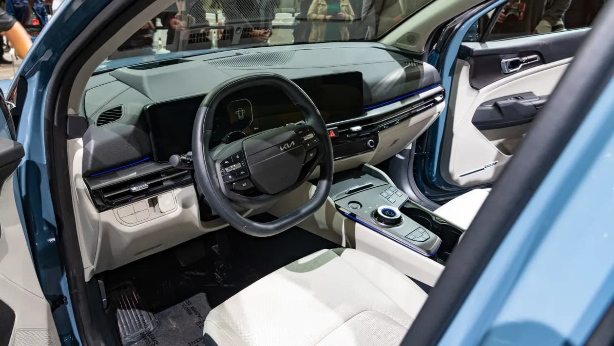 Noul Kia Sportage 2025 facelift își face debutul public la Salonul Auto de la Los Angeles