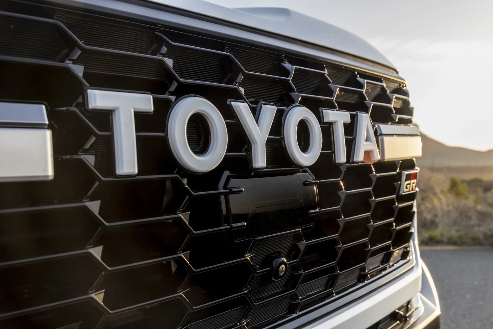 Toyota recheamă în service peste un milion de mașini în România și la nivel global