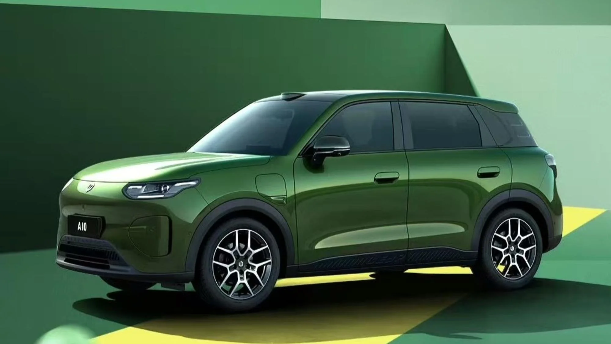 Leapmotor B03X: Autonomie extinsă de 500 km și ultimele detalii disponibile