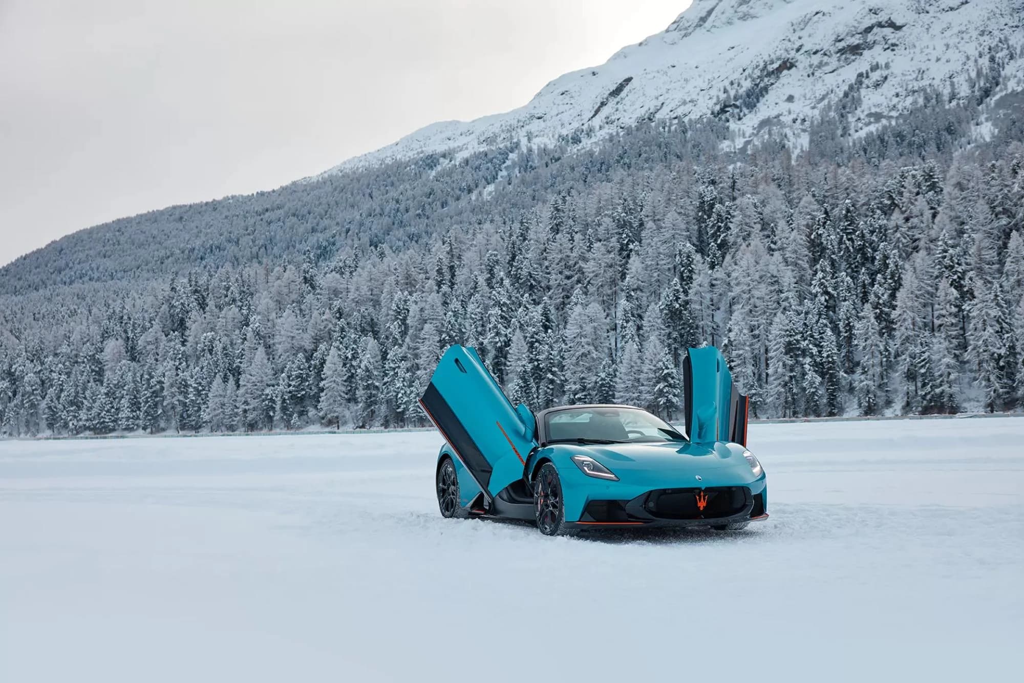 Maserati MCPura Cielo Frozen Magma: Ediție Specialăpentru ICE St. Moritz