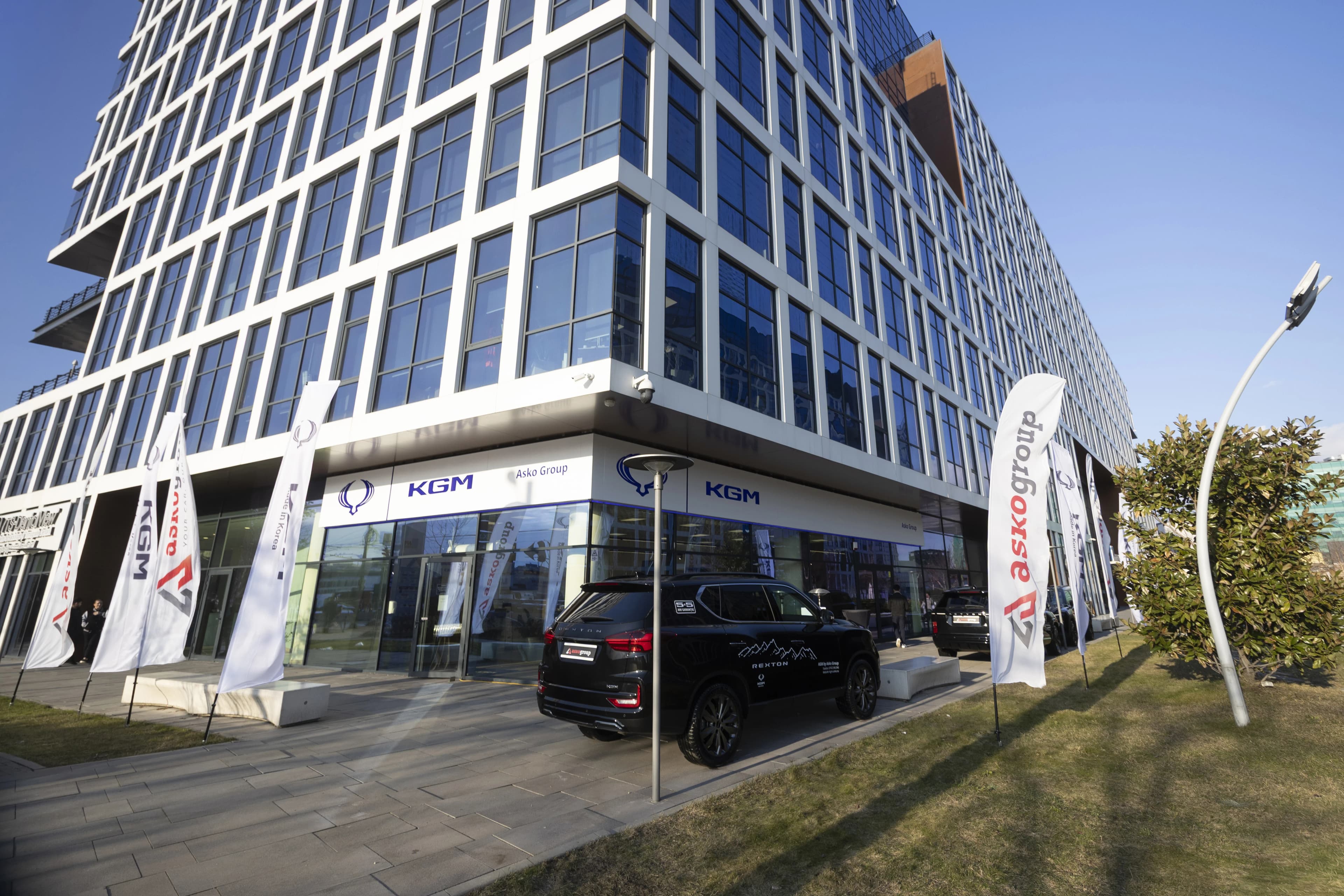 Un nou reper pentru mobilitate: Asko Group aduce KGM mai aproape de inima Bucureștiului