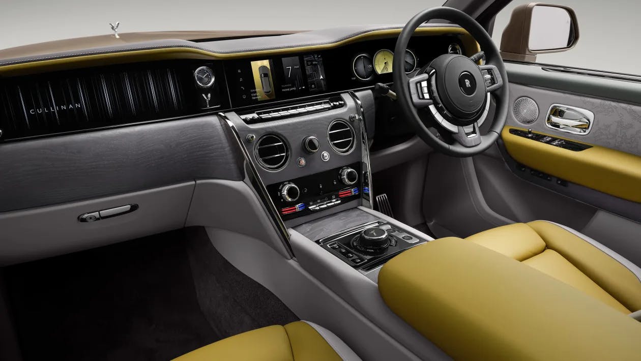 Noul Rolls-Royce Cullinan facelift aduce un plus de lux