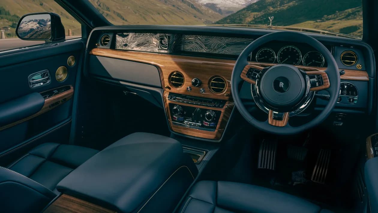 Rolls-Royce Phantom Goldfinger: O Capodoperă Unică Inspirată de James Bond