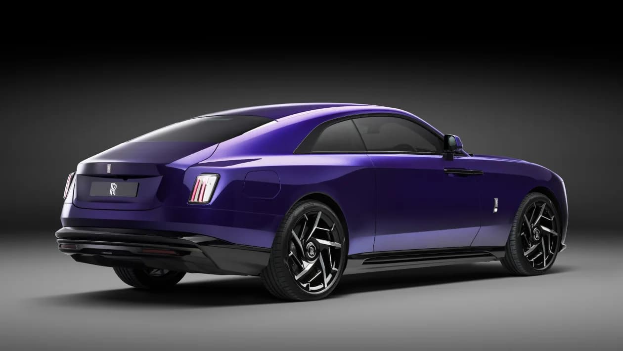 Noul Rolls-Royce Spectre Black Badge: Cea mai puternică mașină Rolls din istorie