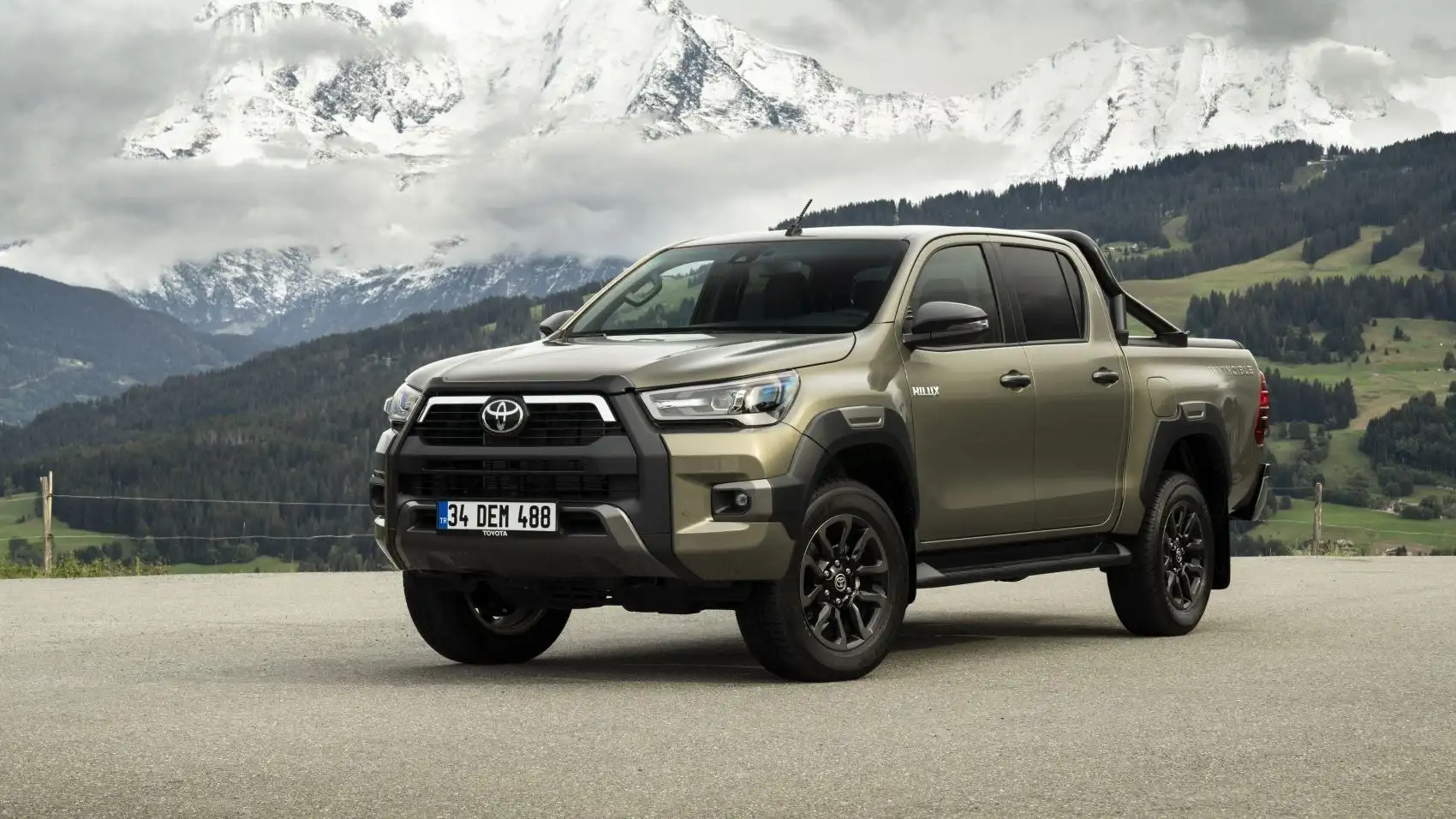 Publicitatea Toyota Hilux interzisă în Marea Britanie pentru promovarea conducerii off-road