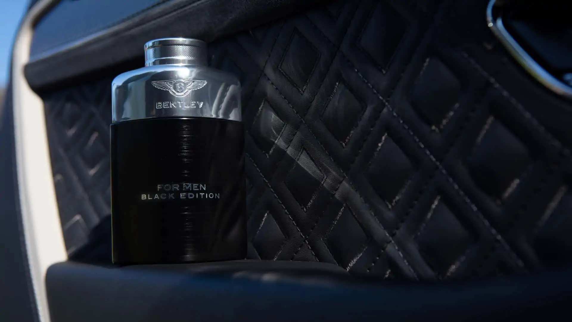 Parfumul Bentley "Scent Of Noir" le oferă bărbaților mirosul de mașină nouă