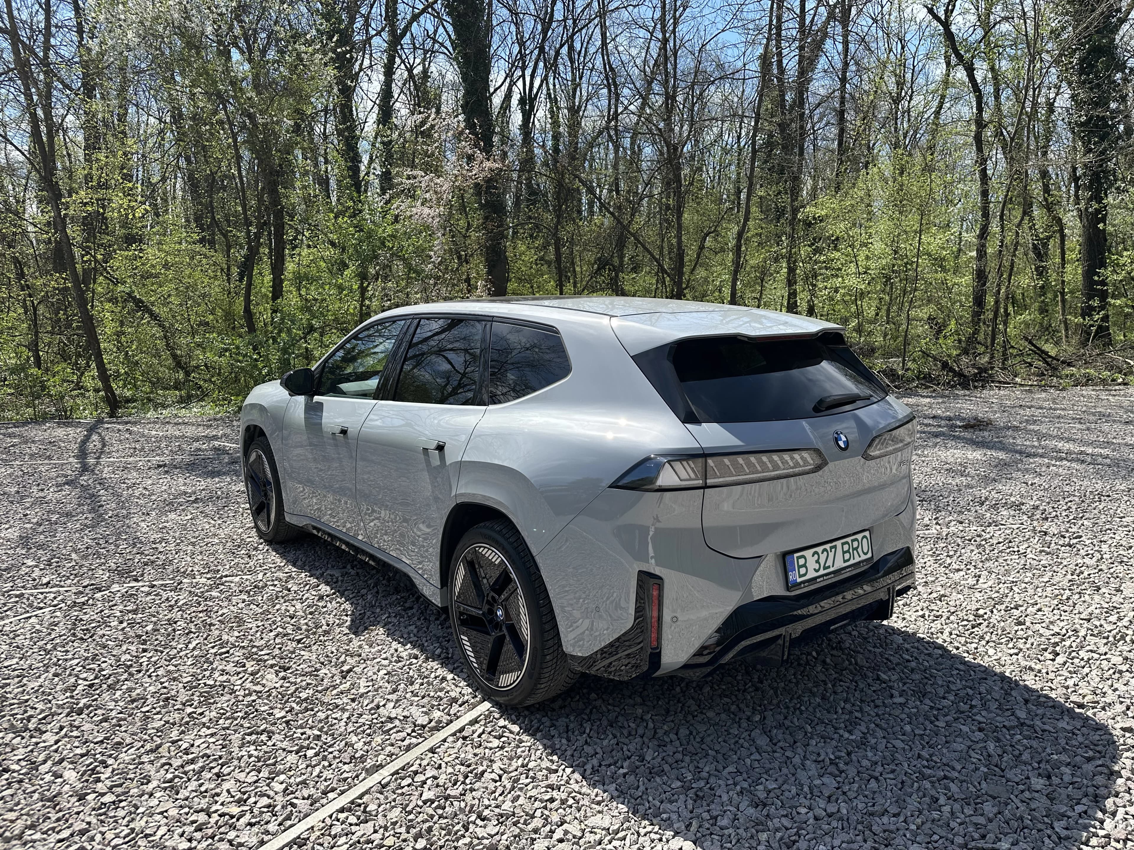 Test drive BMW iX3 Neue Klasse: review complet, preț, autonomie reală, plusuri și minusuri