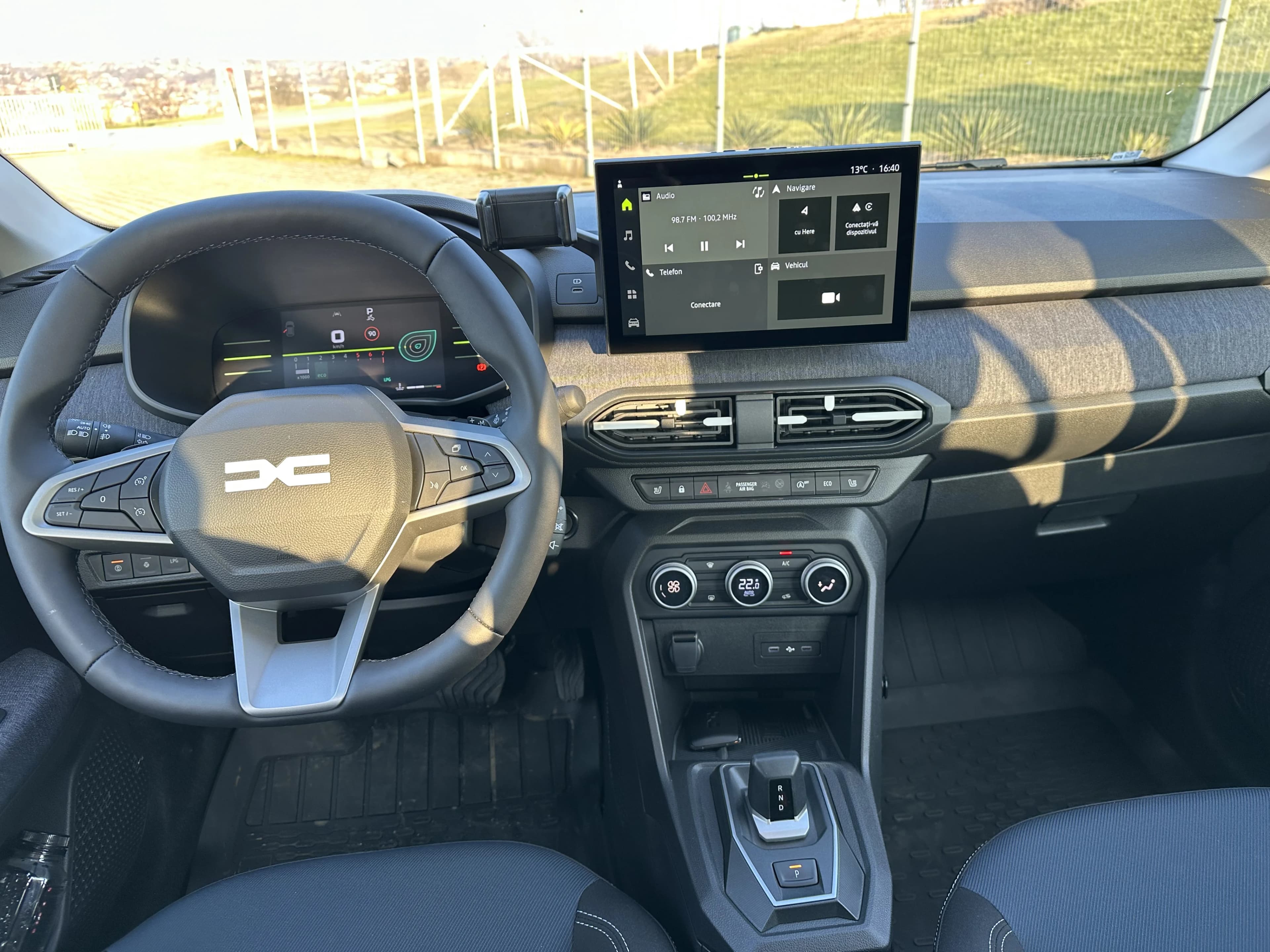 Test Drive Dacia Logan facelift 2026 – cea mai cinstită mașină pe care o poți cumpăra în România