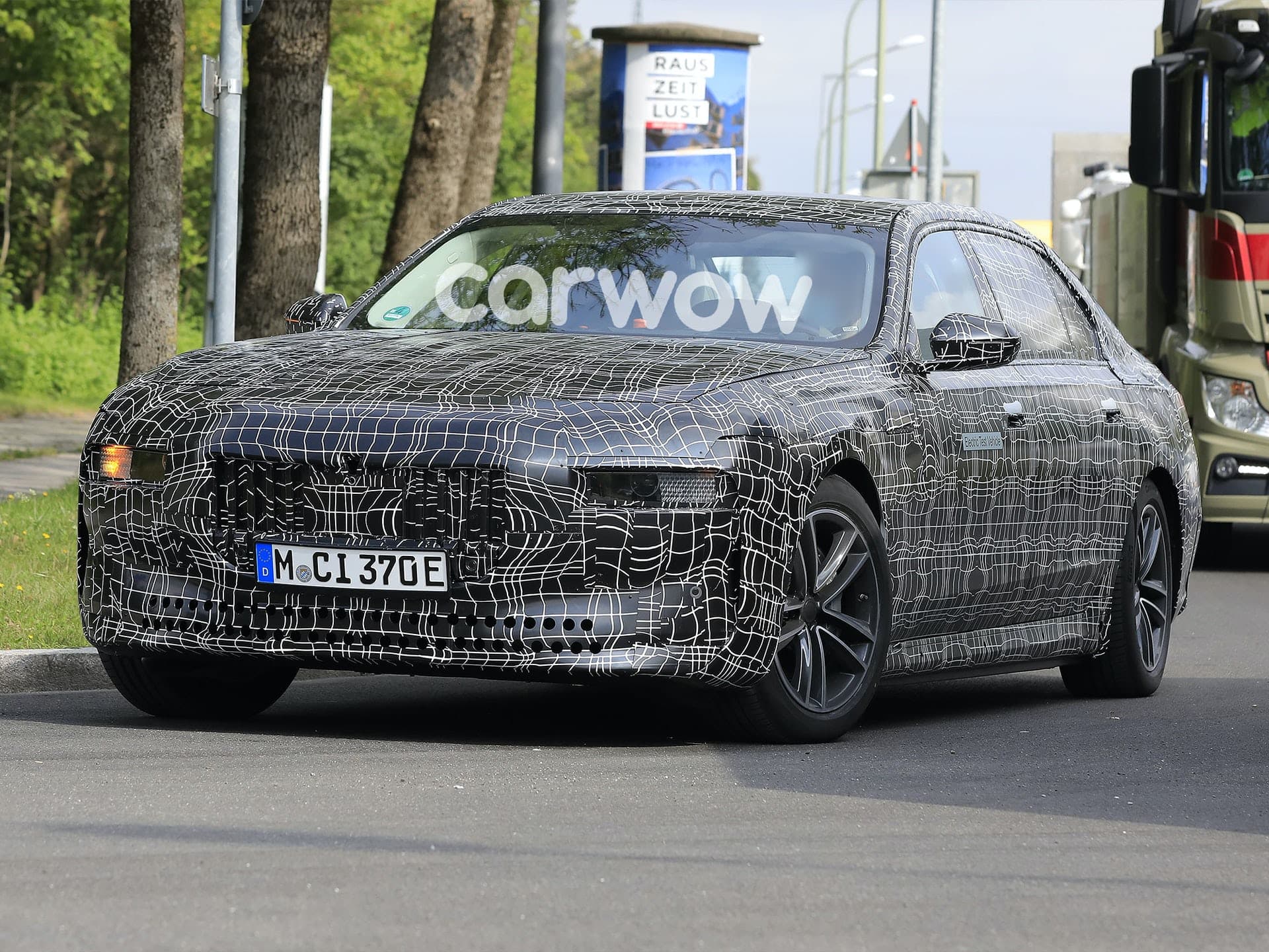 BMW i7 carwow