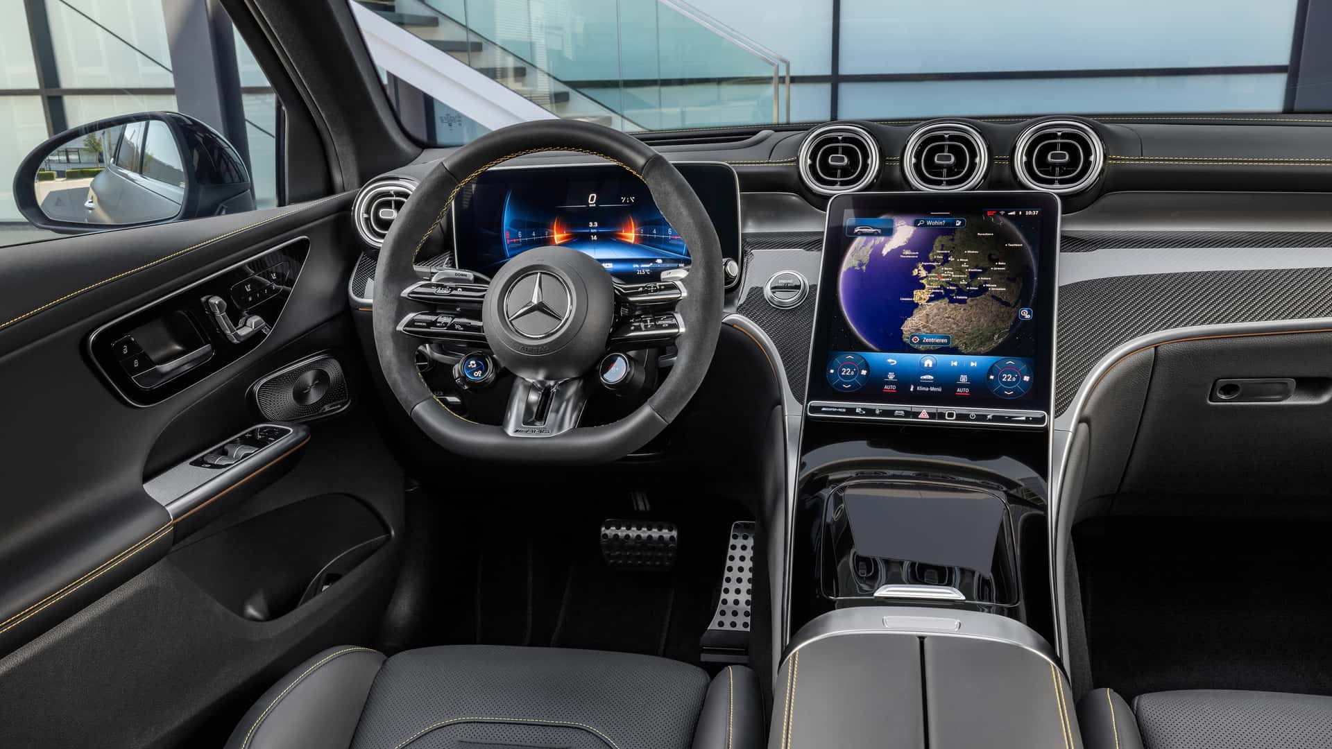 Noile modele Mercedes-Benz GLC AMG debutează cu o putere de până la 671 CP