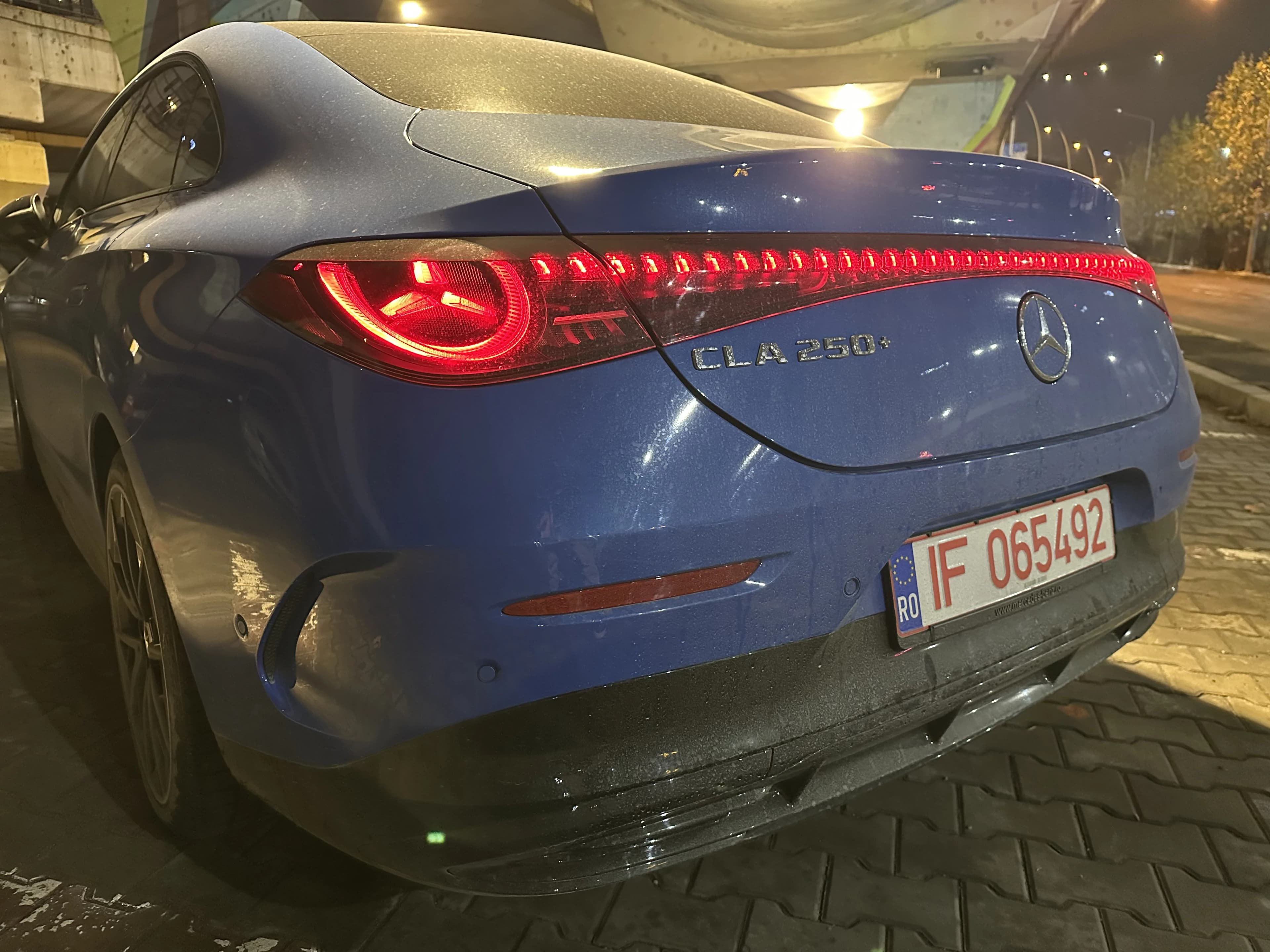 Test drive Mercedes-Benz CLA 250+ – autonomie mare și rafinament într-un sedan electric premium