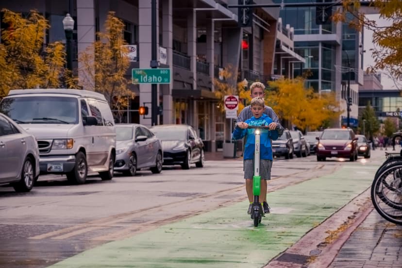 RCA va deveni obligatorie pentru bicicletele și trotinetele electrice