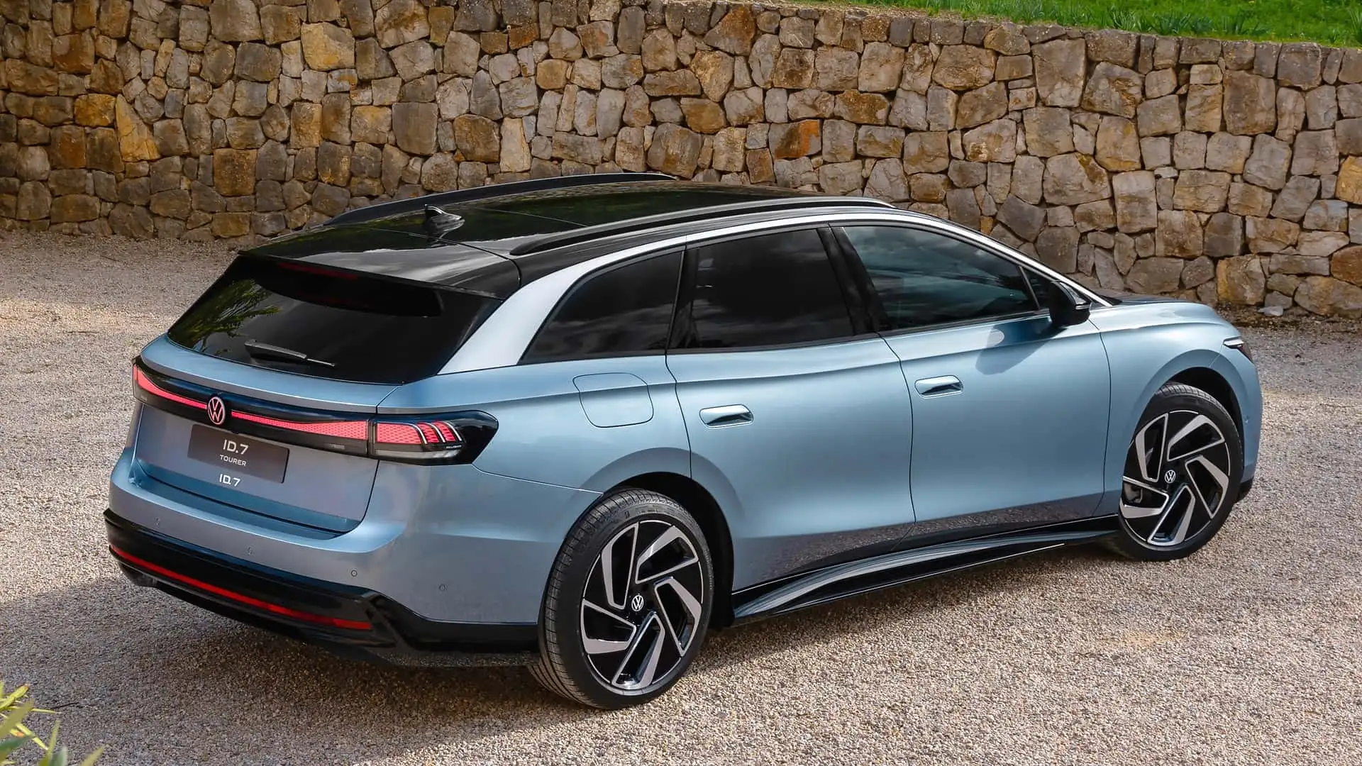 Volkswagen ID.7 Tourer - Primul Combi Electric al Brandului