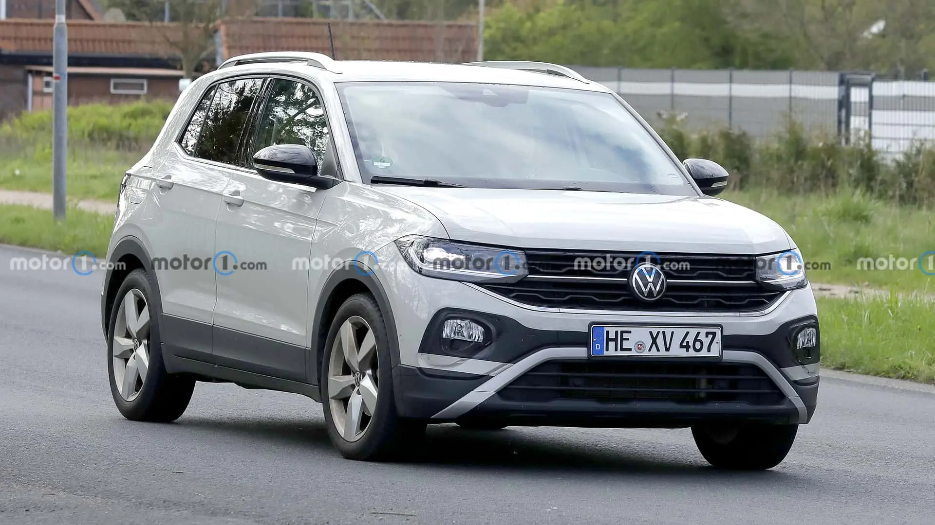 VW T-Cross Facelift a fost surprins fără aproape niciun camuflaj