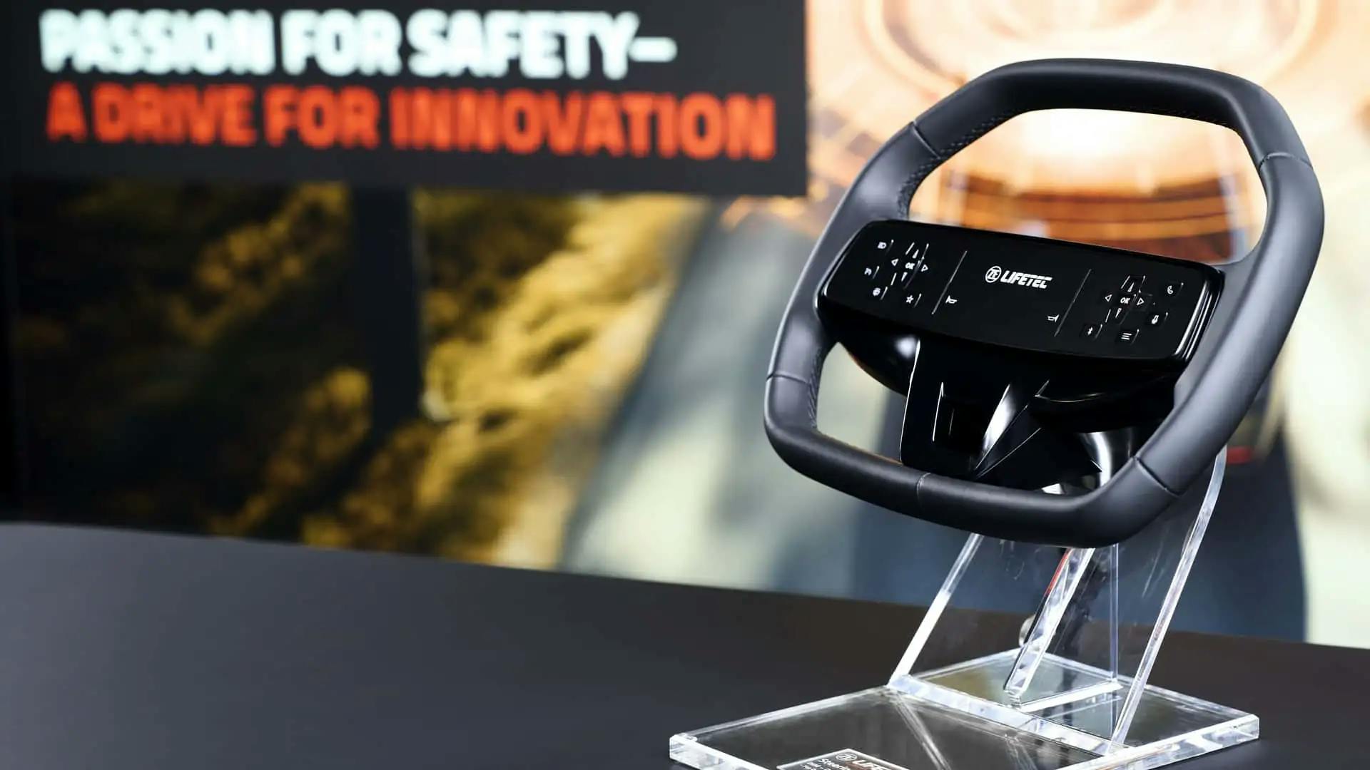 Ecran în volanul mașinii: O inovație discutabilă
