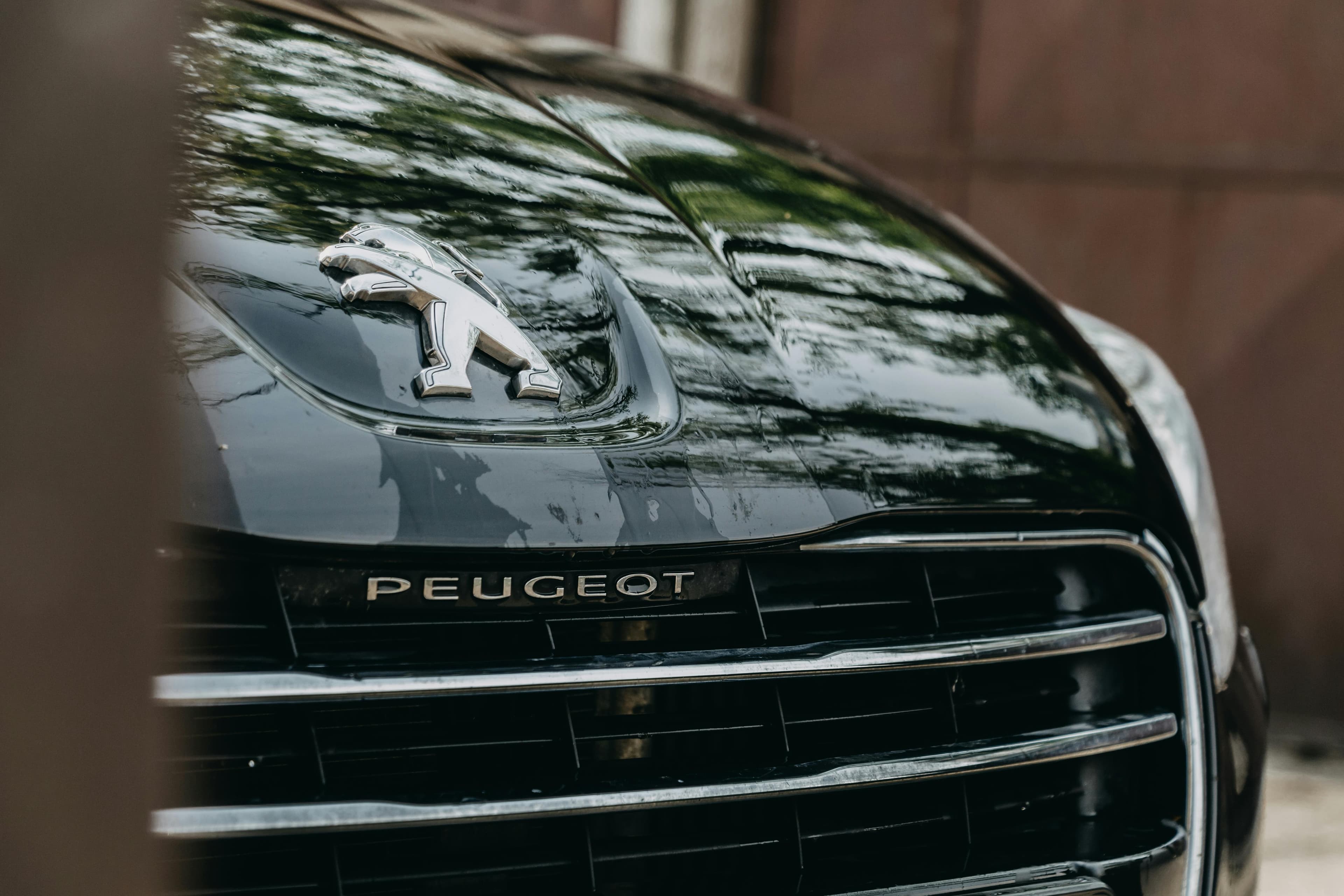 Stellantis va produce modele Peugeot și Jeep special pentru piața din China