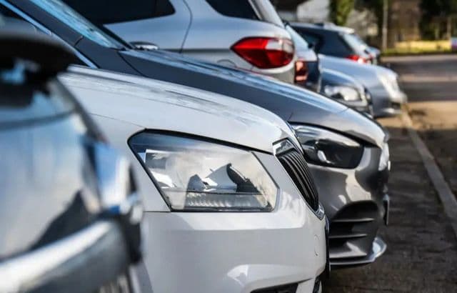 Analiză auto: Hibridele Domină Piața cu un Salt de 24.5% față de Anul Precedent