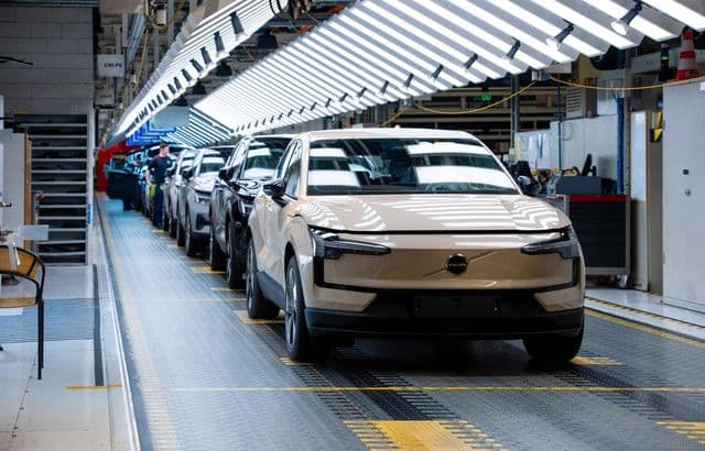Volvo EX30 produs in Europa ca răspuns la Cererea Crescută și Taxele Vamale UE pe Automobilele Electrice din China