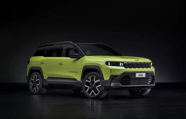  Platformă comună cu Peugeot 3008 și motorizări electrice de până la 375 CP pentru piața europeană.