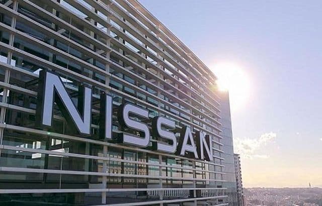 Nissan abandonează proiectul fabricii de baterii de peste un miliard de dolari și pregătește concedieri voluntare în Japonia după 18 ani.