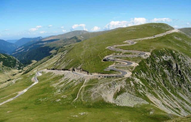Circulația pe Transalpina permisă între 9:00 și 20:00 până la sfârșitul lunii iunie!