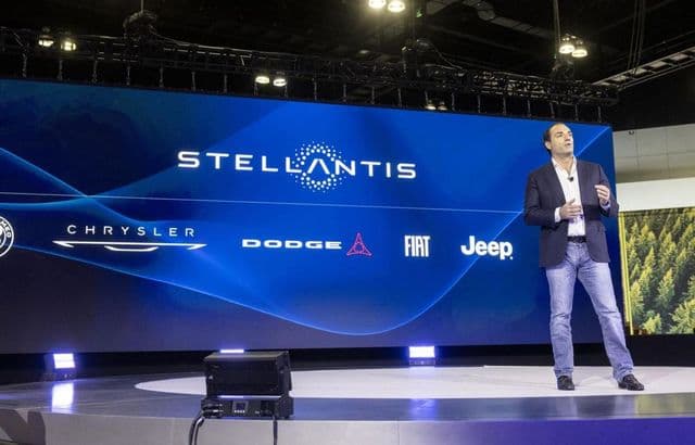 Cât câștigă Antonio Filosa, noul CEO Stellantis, în lupta sa pentru succesul pieței auto americane?