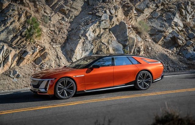Primul Model Electric de Lux Livrat de Cadillac, Începe la 350.000 de Dolari!