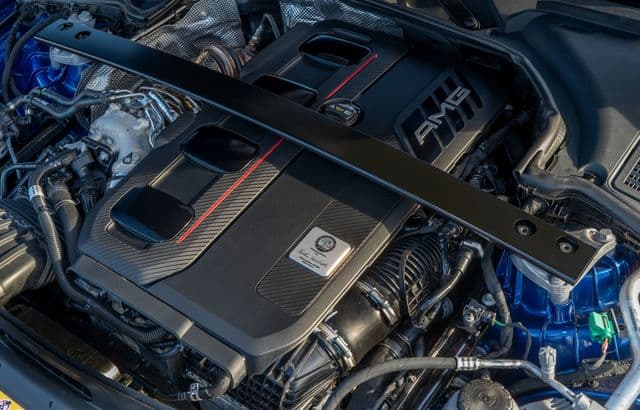 Clienții Mercedes-AMG dezamăgiți de motorul electrificat de 2.0 litri; viitorul V8 promite o revenire spectaculoasă în 2027
