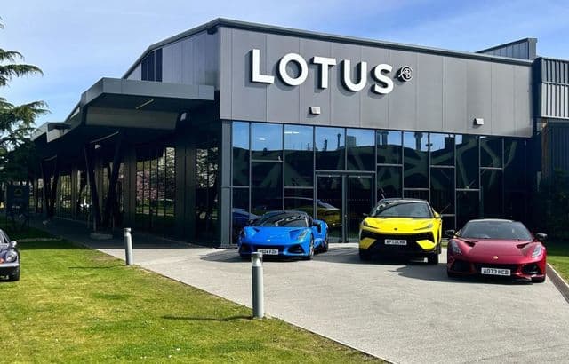Lotus analizează relocarea producției din Regatul Unit în SUA după un trimestru financiar dificil