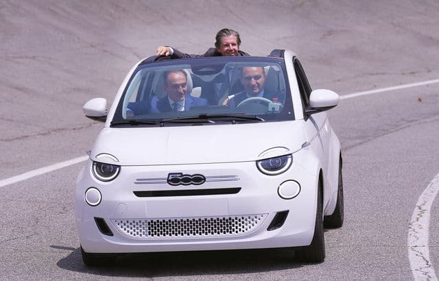 Noul Fiat 500 Hybrid: 5.000 de unități vor fi livrate până la sfârșitul anului!