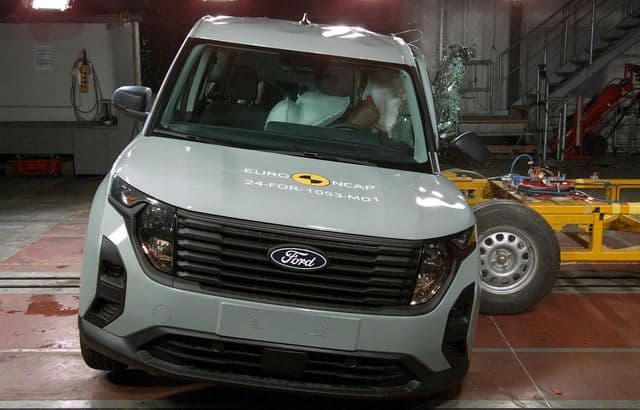 Testele Euro NCAP: Ford Tourneo Courier obține 4 stele; produs de succes din România!