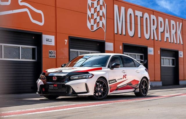 Record istoric pentru Honda Civic Type R pe circuitul MotorPark România - Cel mai rapid hot hatch în segmentul tracțiune față!