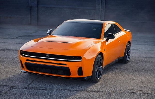 Noul Dodge Charger Sixpack – Motor Termic de 550 CP se Întoarce datorită Cererii Consumatorilor și Vânzărilor Scăzute ale Modelului Electric
