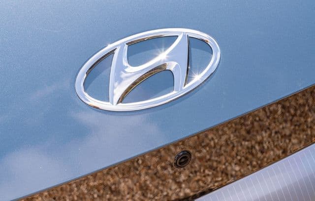 Competitor direct pentru Renault 4 E-Tech pregătit de Hyundai