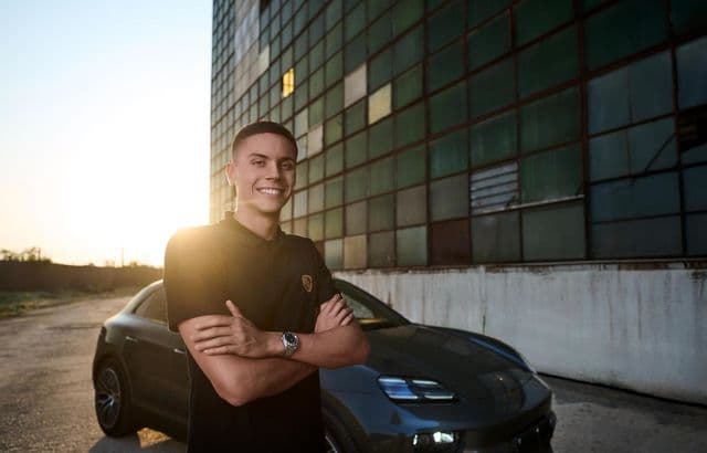 David Popovici devine primul ambasador al mărcii Porsche România - Reflectorizând Subaru Natației și olimpicului român!