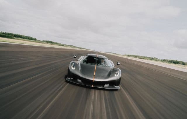 Koenigsegg Jesko bate Recordul Mondial al Rimac Nevera R în Cursa de Viteză 0-400-0 km/h