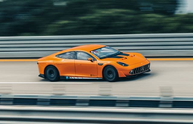 Mercedes-AMG GT XX: Record la Ocolul Pământului în Sub 8 Zile cu Revoluționarul Concept Electric cu Zero Emisii.