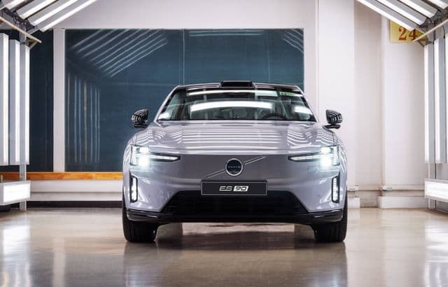 Volvo ES90: Autonomie 700 km și Încărcare Rapidă în Doar 20 de Minute
