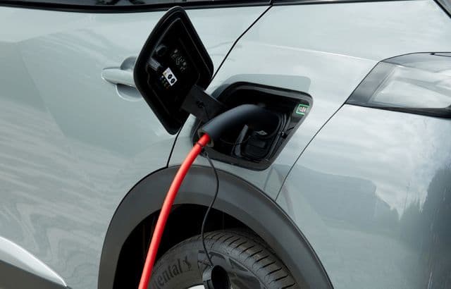 continuă vânzarea de mașini cu motoare termice în Europa și după 2030