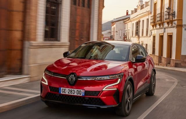 Noile Modele Renault 4 și Renault 5 Împing Megane Electric către Transformare Majorală
