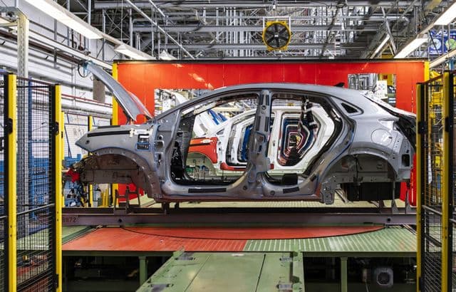 2,7% scădere în opt luni. Ce dezvăluie cifrele Dacia și Ford?