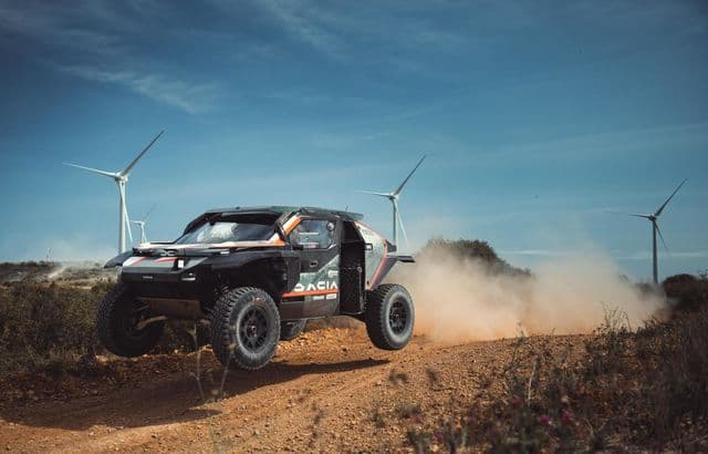 Dacia Sandriders se aliniază la start cu 3 echipaje la Raliul Portugaliei după pauza de 4 luni în Campionatul Mondial de Rally-Raid