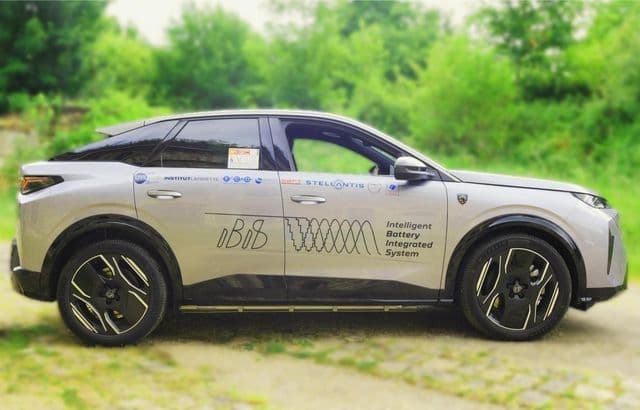 Autonomie cu 10% mai extinsă pentru noul Peugeot E-3008