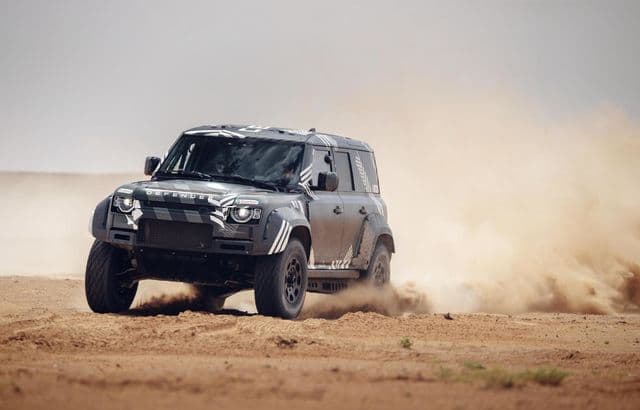 Defender finalizează testele pentru Raliul Dakar 2026.