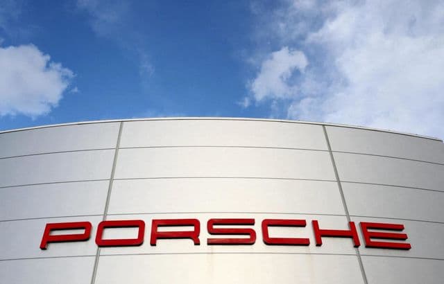 Strategia nouă duce la pierderi de un miliard de euro pentru Porsche.
