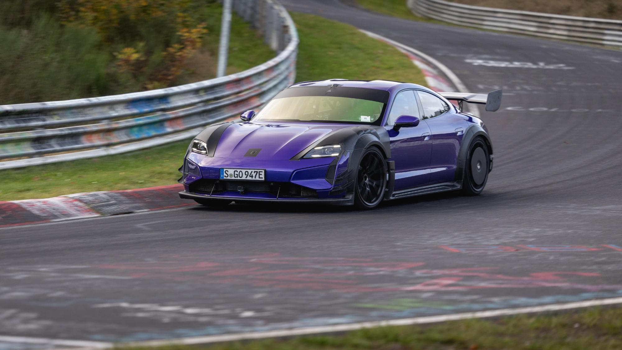 Porsche Taycan Turbo GT Manthey stabilește un nou record la Nurburgring