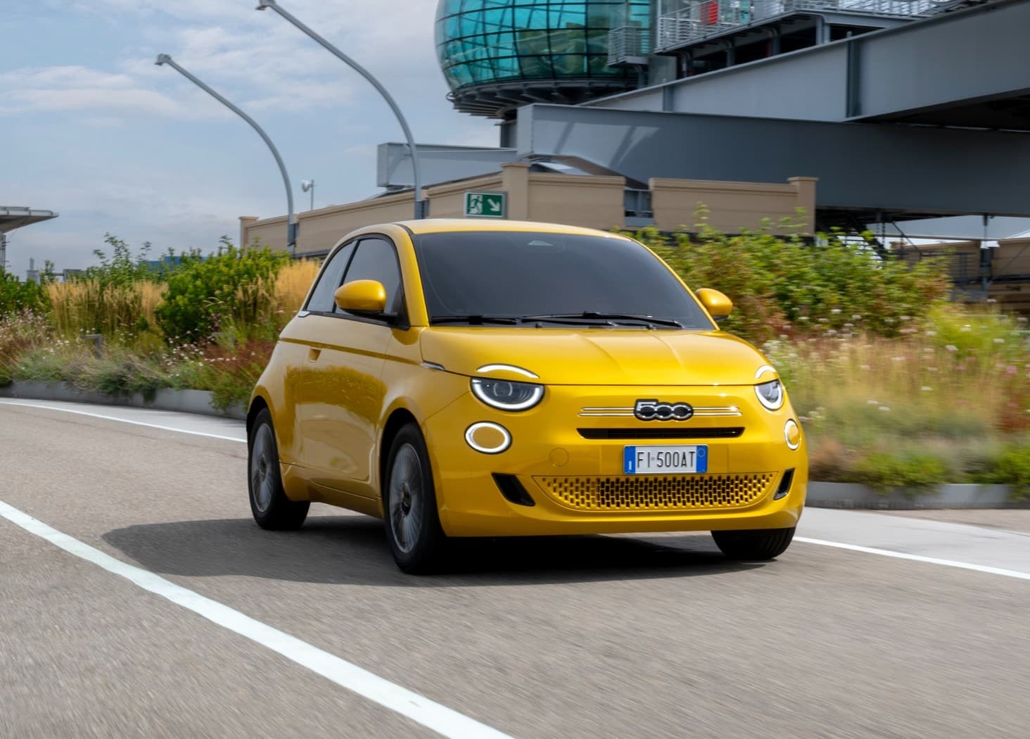 Noul Fiat 500 Hybrid disponibil de la 21.900 de euro